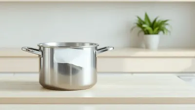 Como Tirar Adesivo de Panela: 7 Métodos Infalíveis (Sem Riscar ou Manchar!)