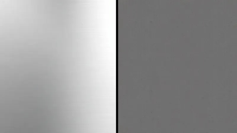 Comparação visual entre as texturas de aço inox escovado e cerâmica fosca em uma composição minimalista.